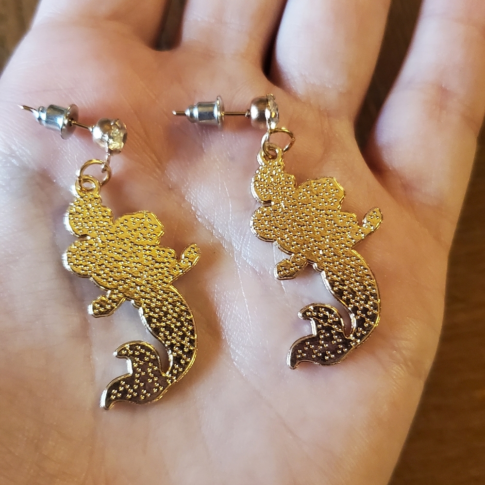 NWOT Little Mermaid Ariel Earrings - Picture 4 of 4